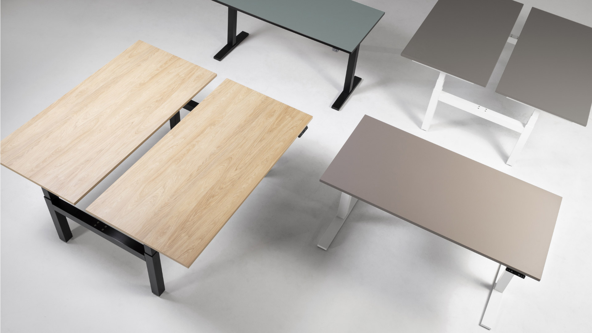 Office Desk with modern finishes